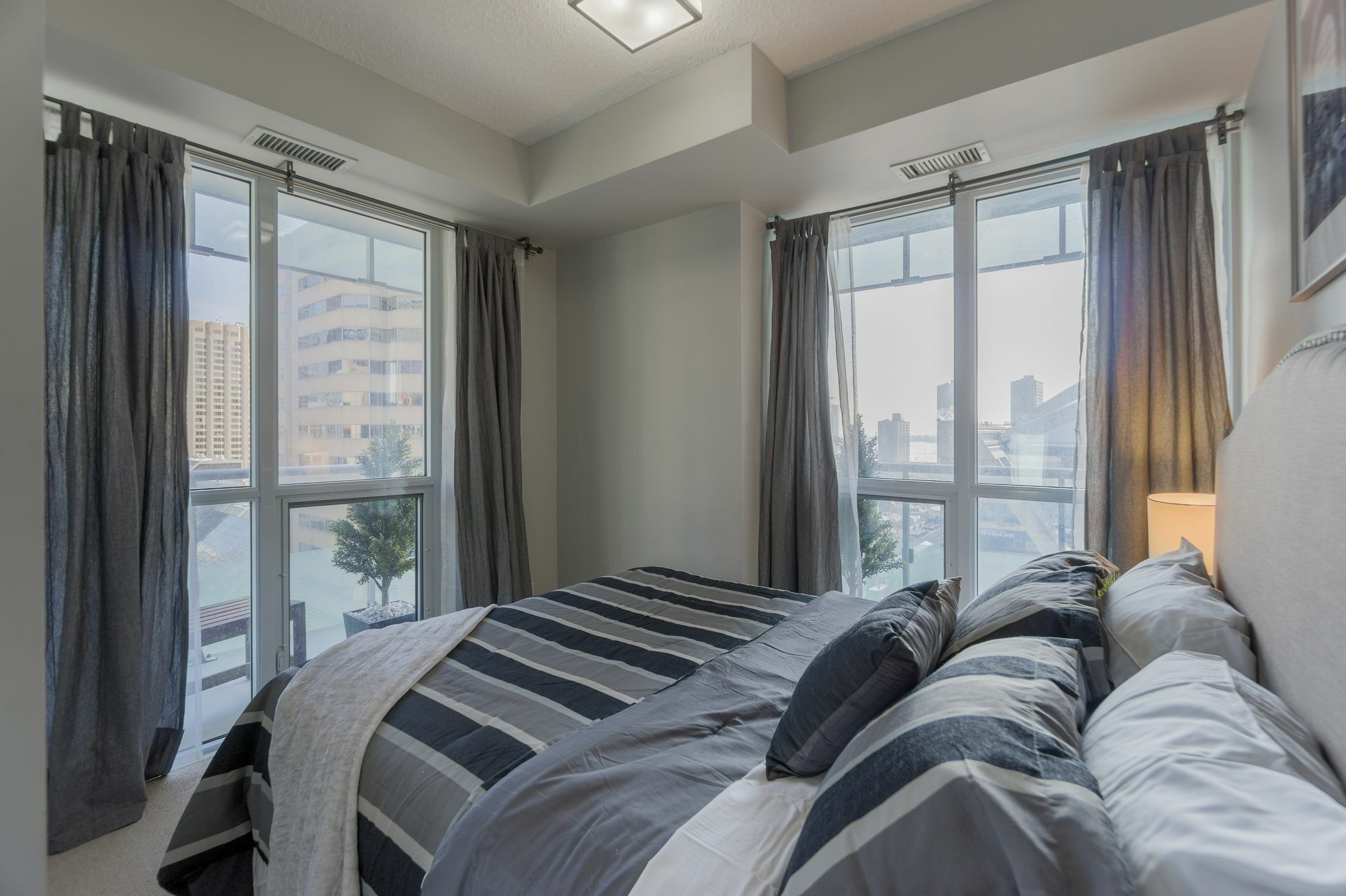 Diamond Suite Toronto Extérieur photo